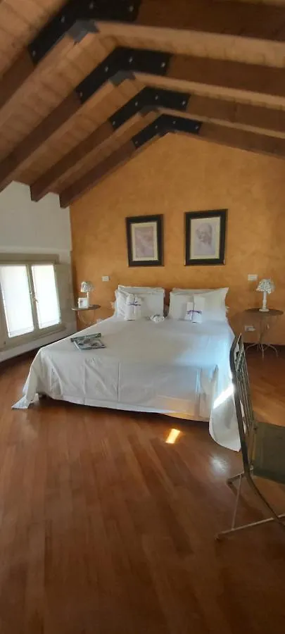 B&B Casa Del Teatro Mantoue Couette-café